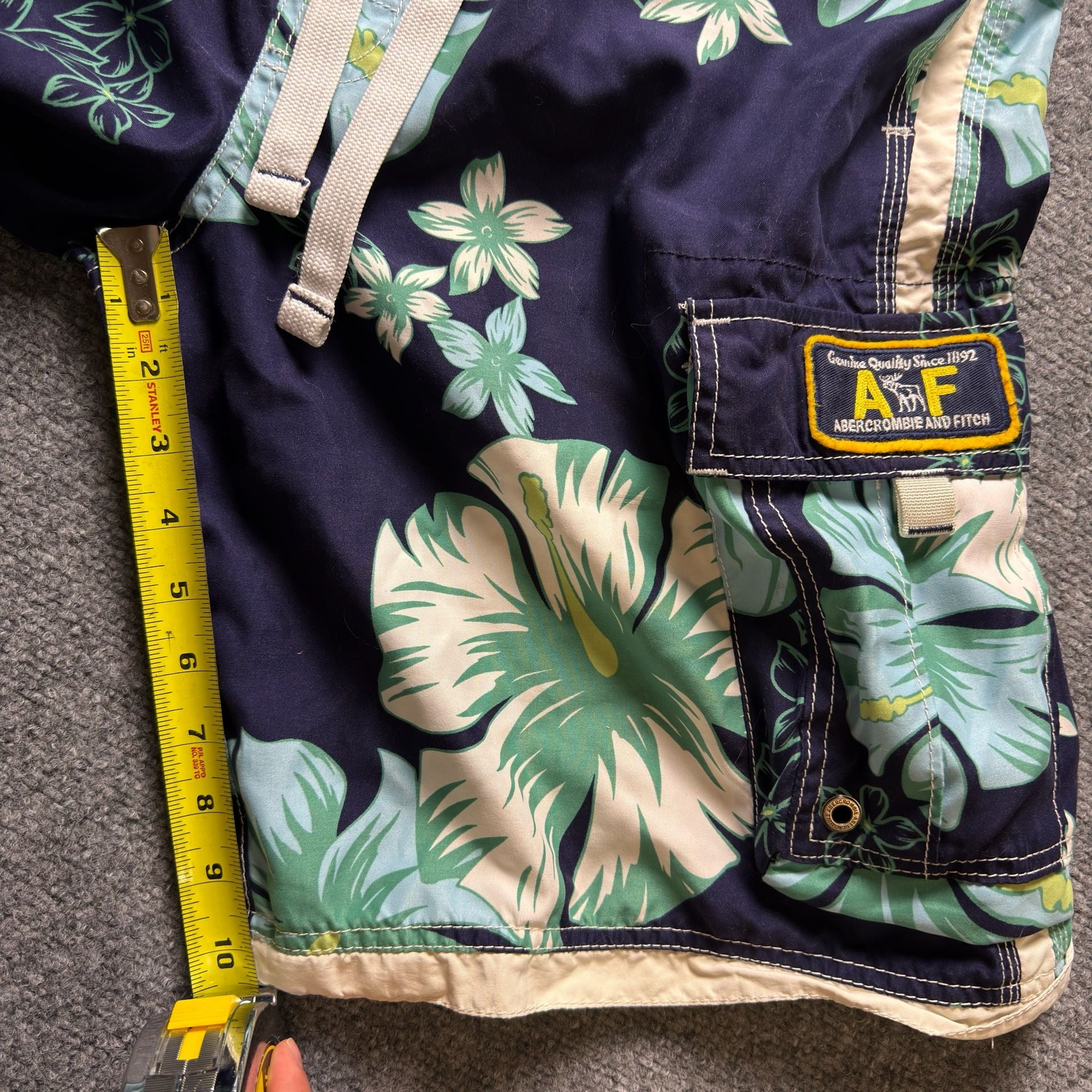Abercrombie & Fitch Men's Floral Print Cargo Board Shorts 8