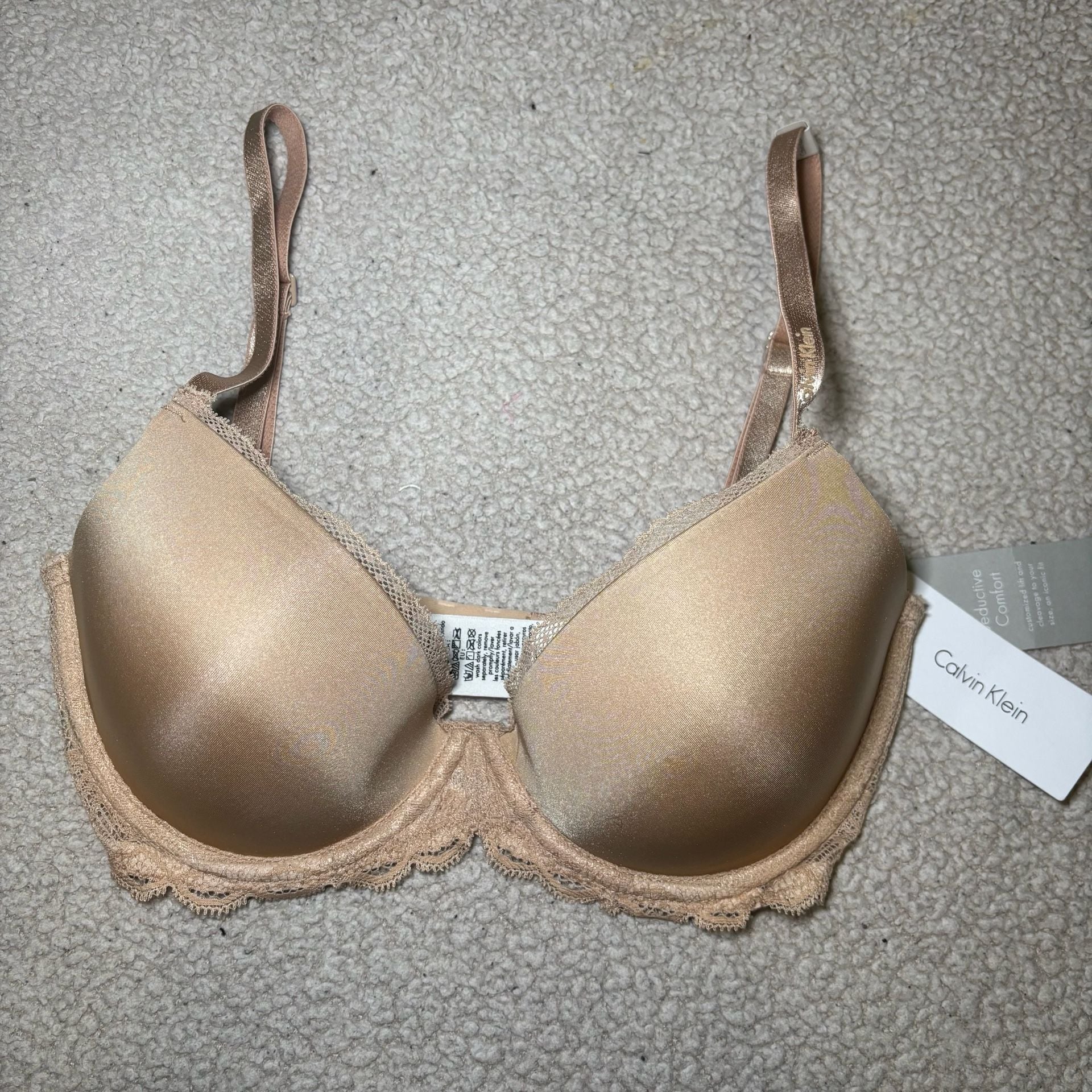 Calvin Klein Seductive Comfort with Lace Demi Lift Bra QF1444 2