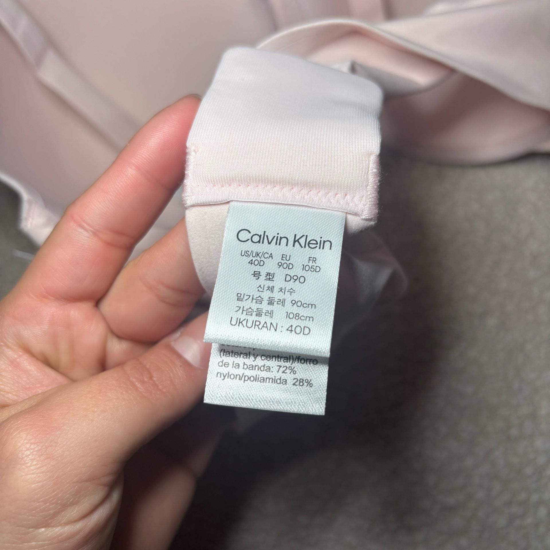 Calvin Klein Lightly Lined Full Coverage Memory Touch Bra Size 40D 4