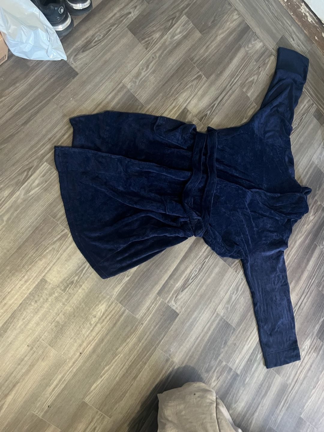 Unisex Navy Blue Plush Velour Bathrobe with Belt and Pockets 5