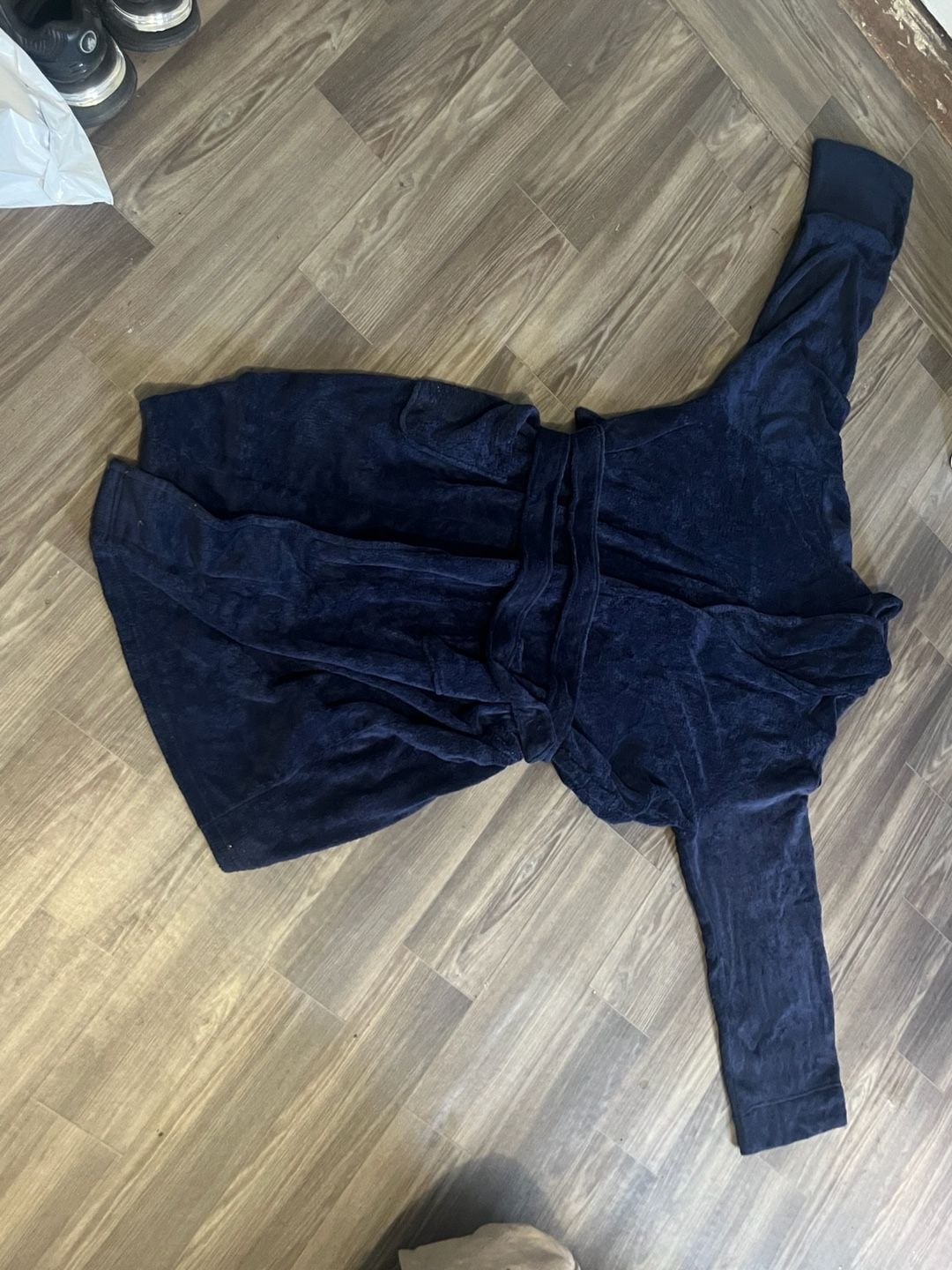 Unisex Navy Blue Plush Velour Bathrobe with Belt and Pockets 6