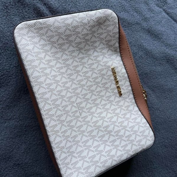 Michael Kors Jet Set Large Logo Crossbody Bag in Vanilla Signature