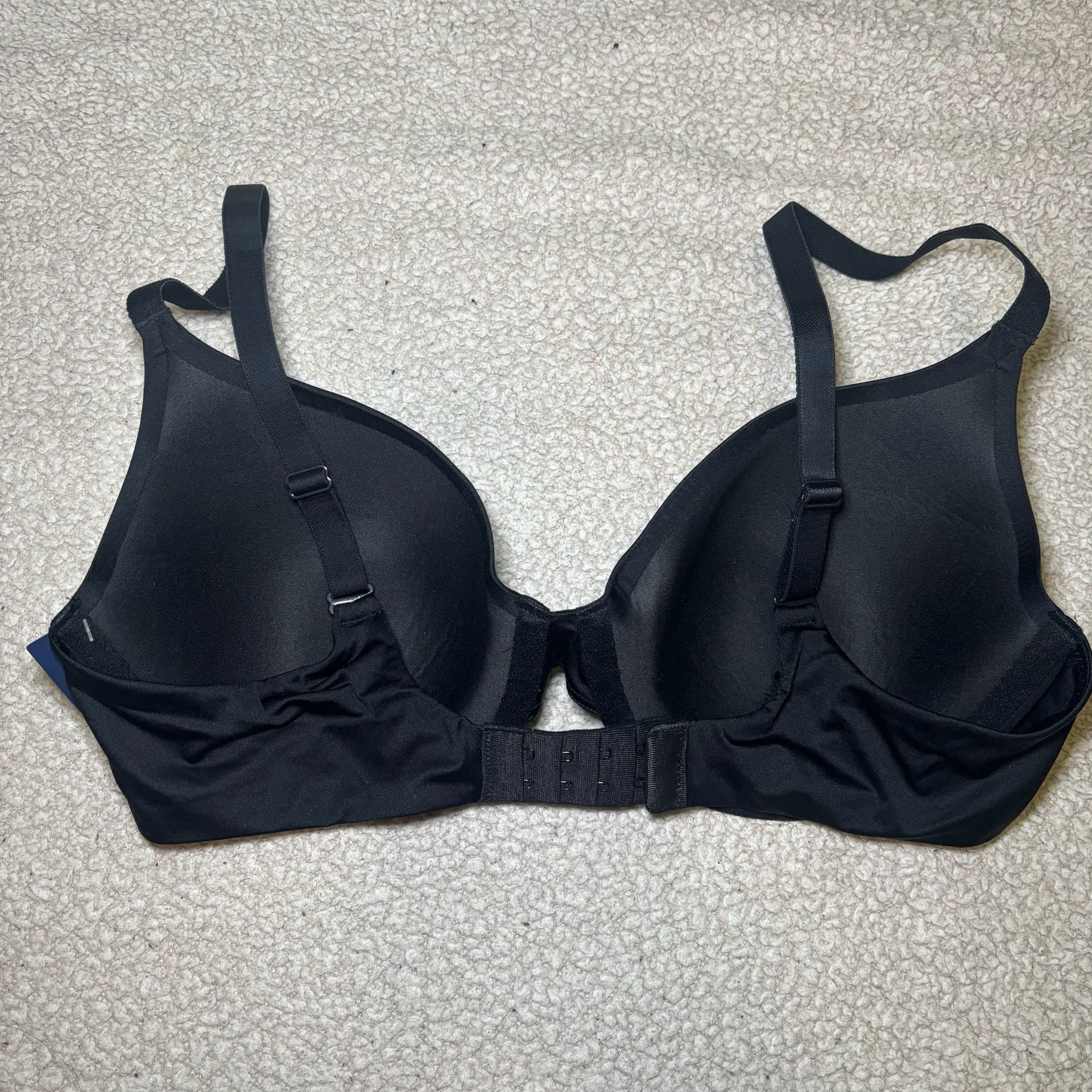 GapBody Everyday T-Shirt Bra, Black, 36D 2