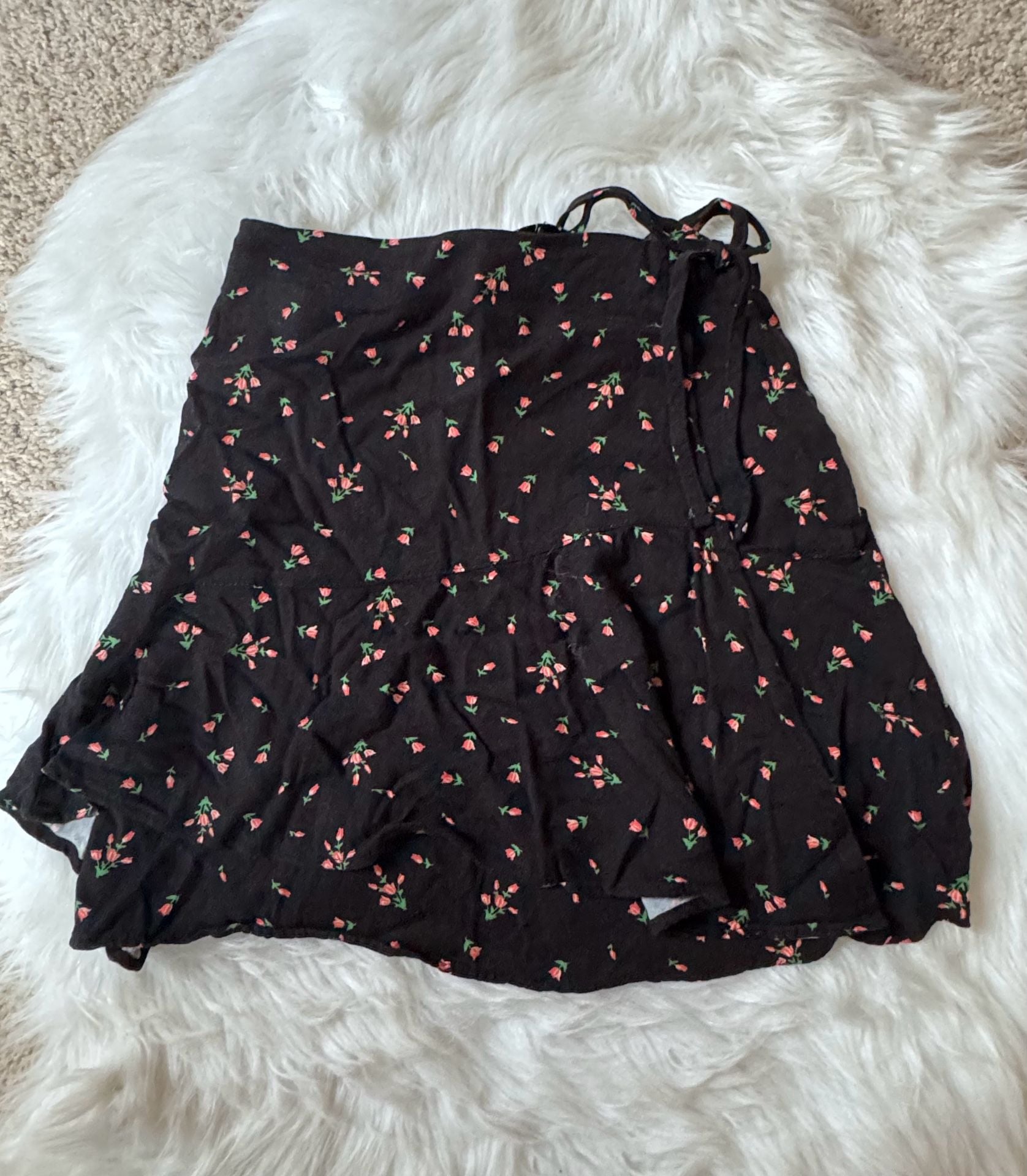 Urban Outfitters Size S Black Floral Print Ruffle Wrap Mini Skirt 3