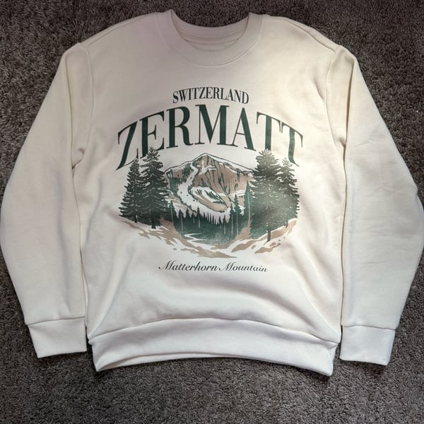 Hollister Men’s Cream Zermatt Switzerland Graphic Sweatshirt Size XS
