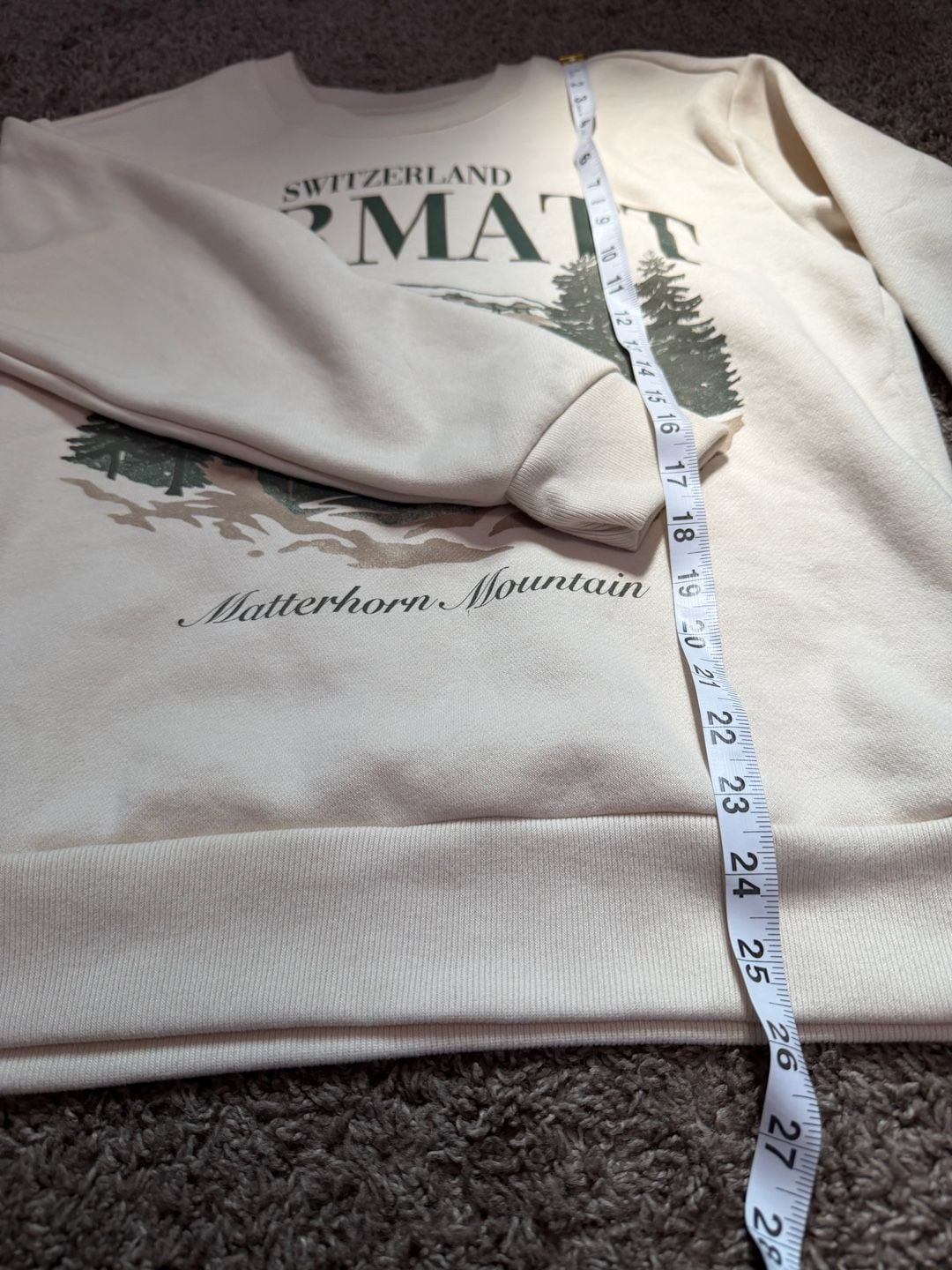 Hollister Men’s Cream Zermatt Switzerland Graphic Sweatshirt Size XS 3