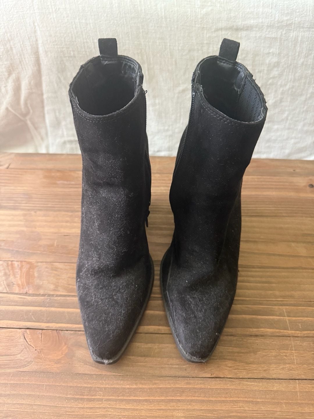 Qupid Black Faux Suede Pointed Toe Block Heel Ankle Boots 9