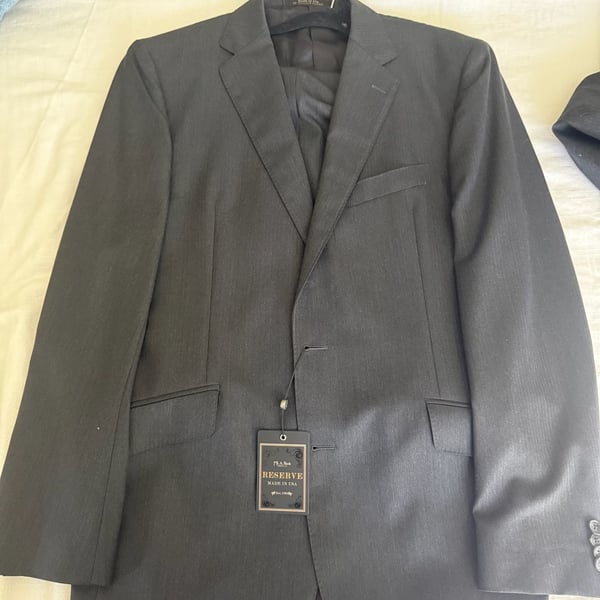 Jos. A. Bank Reserve 100% Wool 2-Button Herringbone Suit - Size 42L/36R