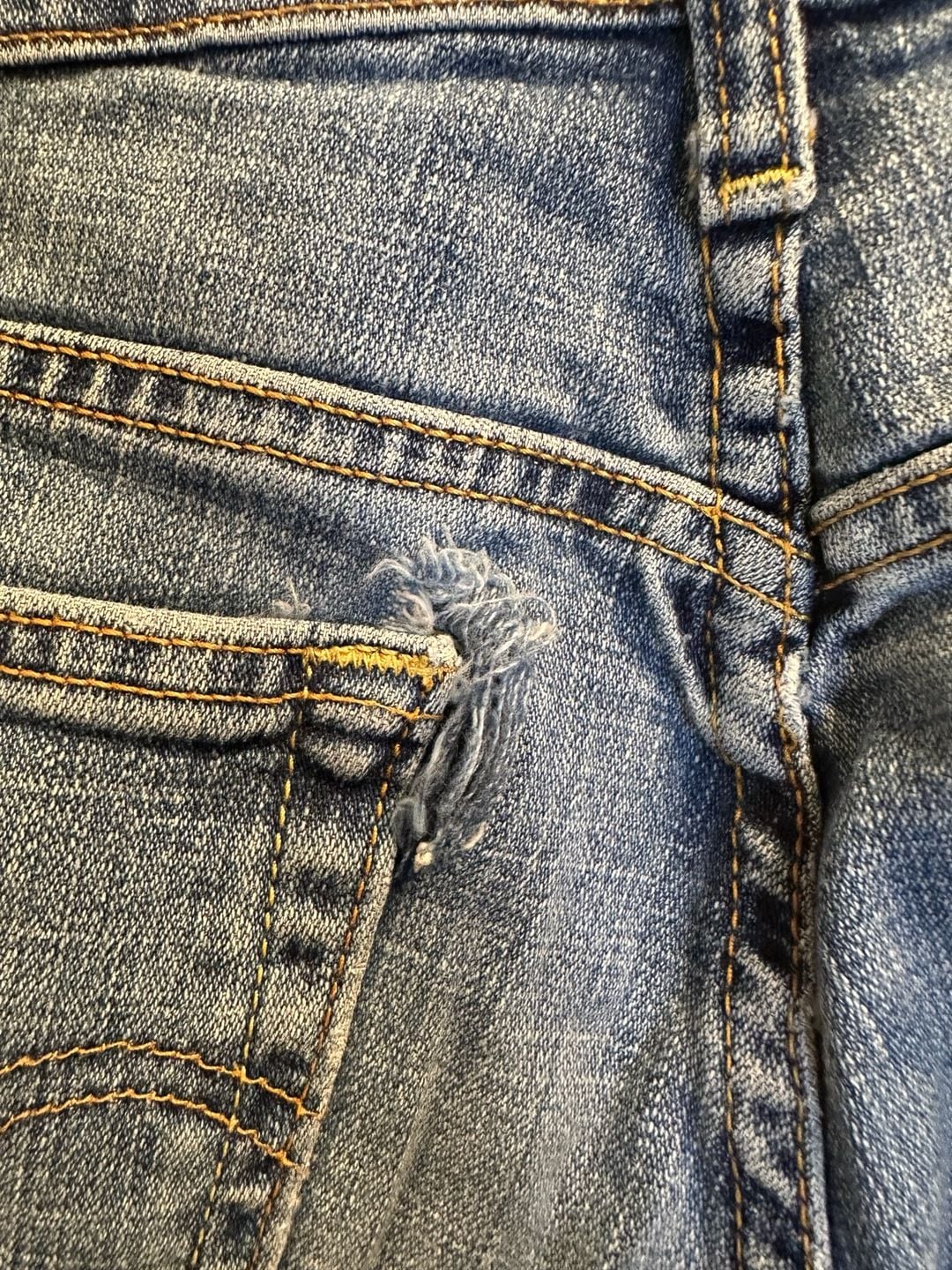 Levi Strauss & Co. Women's Distressed Mid-Rise Straight Leg Jeans 6