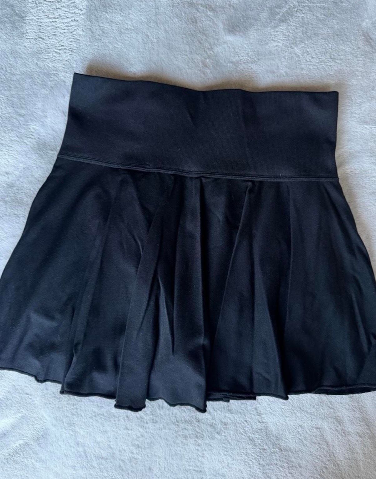 OQQ Women's High-Waist Athletic Skort with Built-in Shorts 2