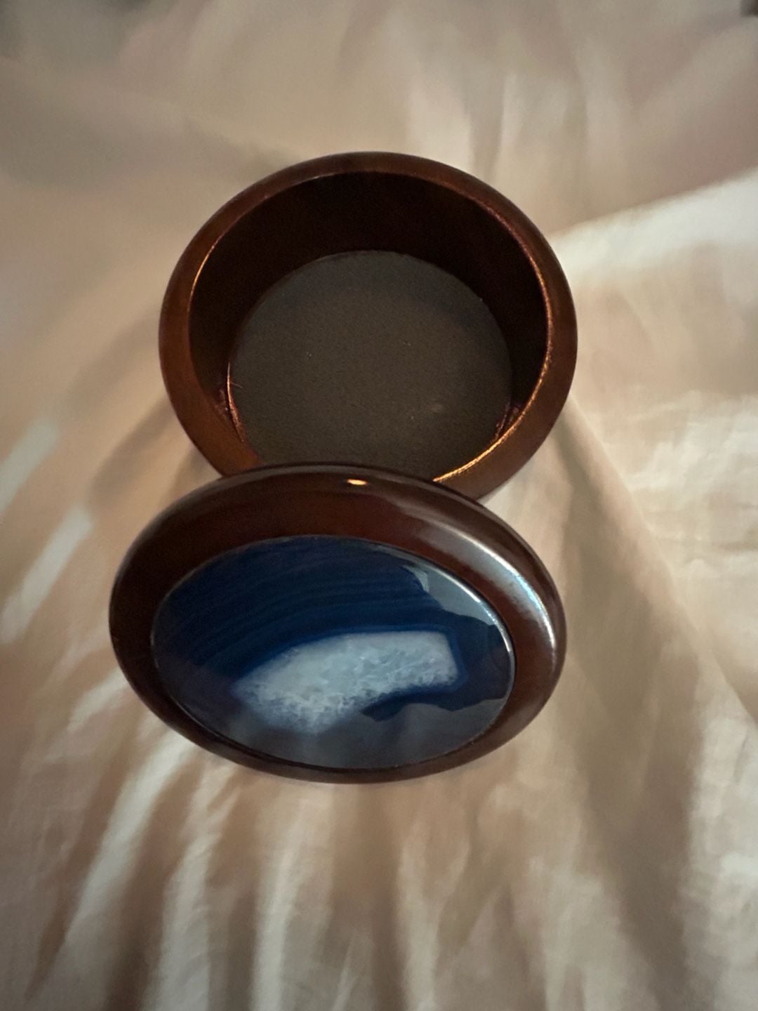 Vintage Hand-Carved Round Hardwood Trinket Box with Blue Polished Agate Inlay Lid Made in Brazil 3