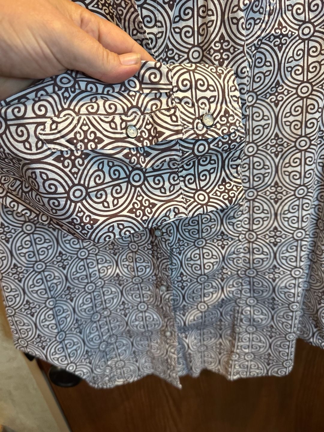 G.H. Bass & Co. Women's Stretch Brown and White Geometric Print Button-Down Shirt 5