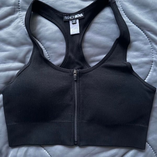 Fashion Nova Taking Over Active Ribbed Zip Up Sports Bra