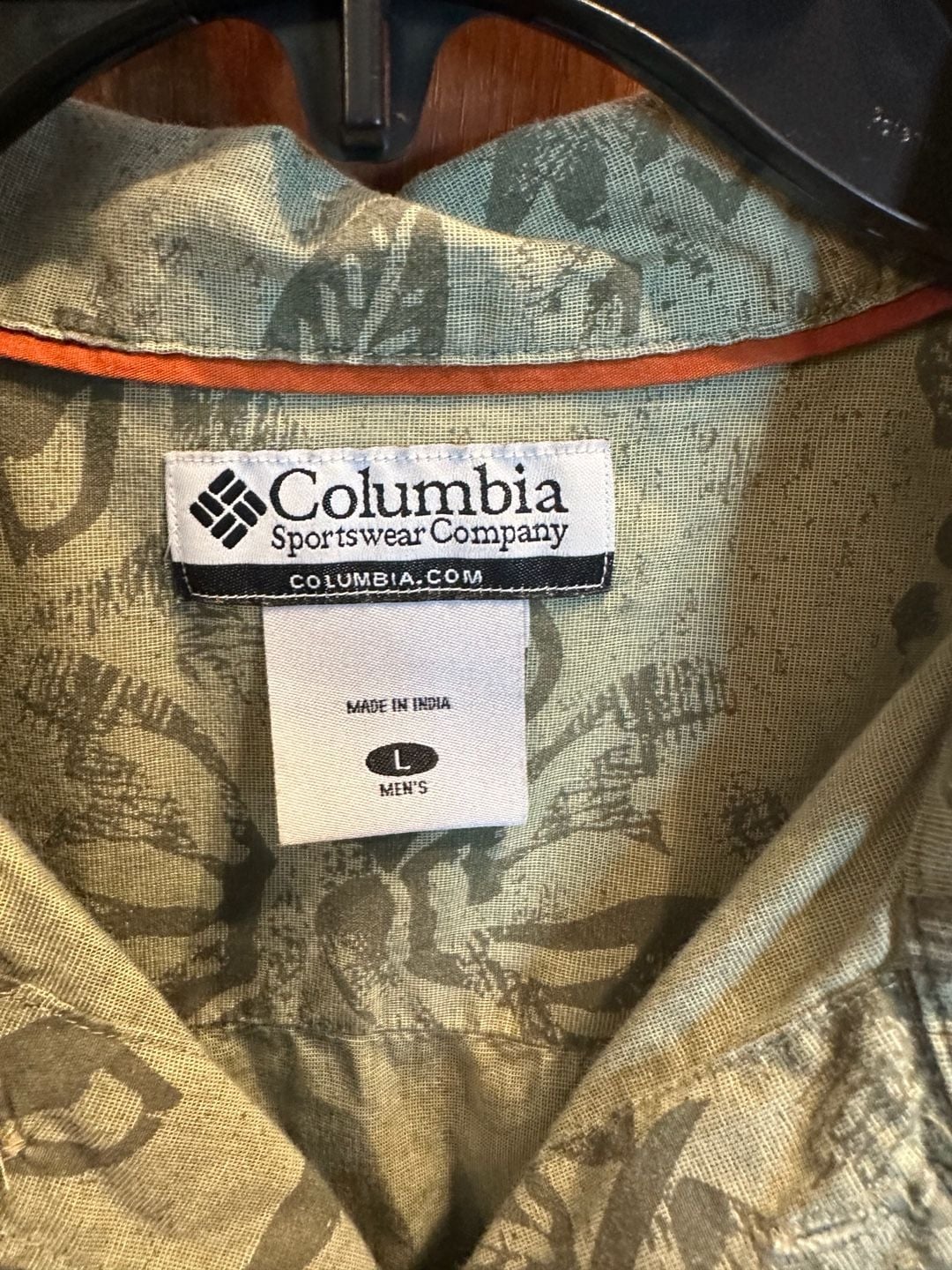 Columbia Sportswear Company Men's Tropical Leaf Print Short Sleeve Button-Down Shirt Sage Green 3