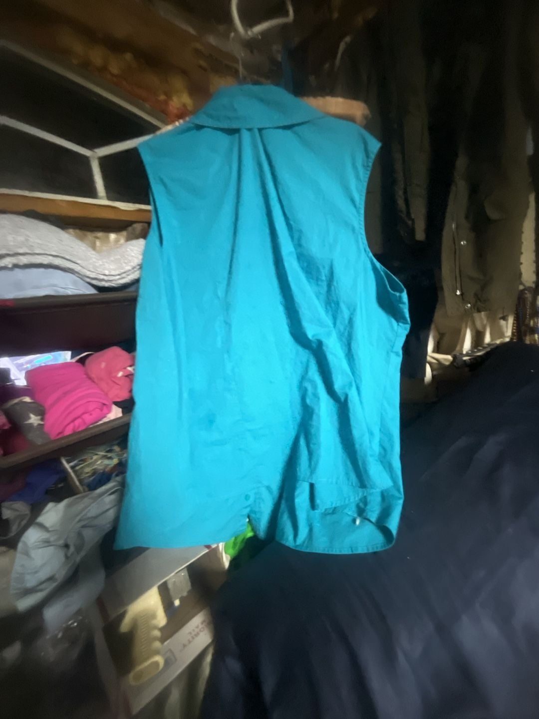Basic Editions Women's Turquoise Sleeveless Button-Down Collared Blouse 2