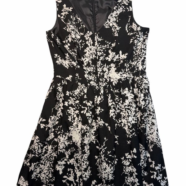 Mac + Jac Women's Sleeveless Fit and Flare Floral Dress Black and White
