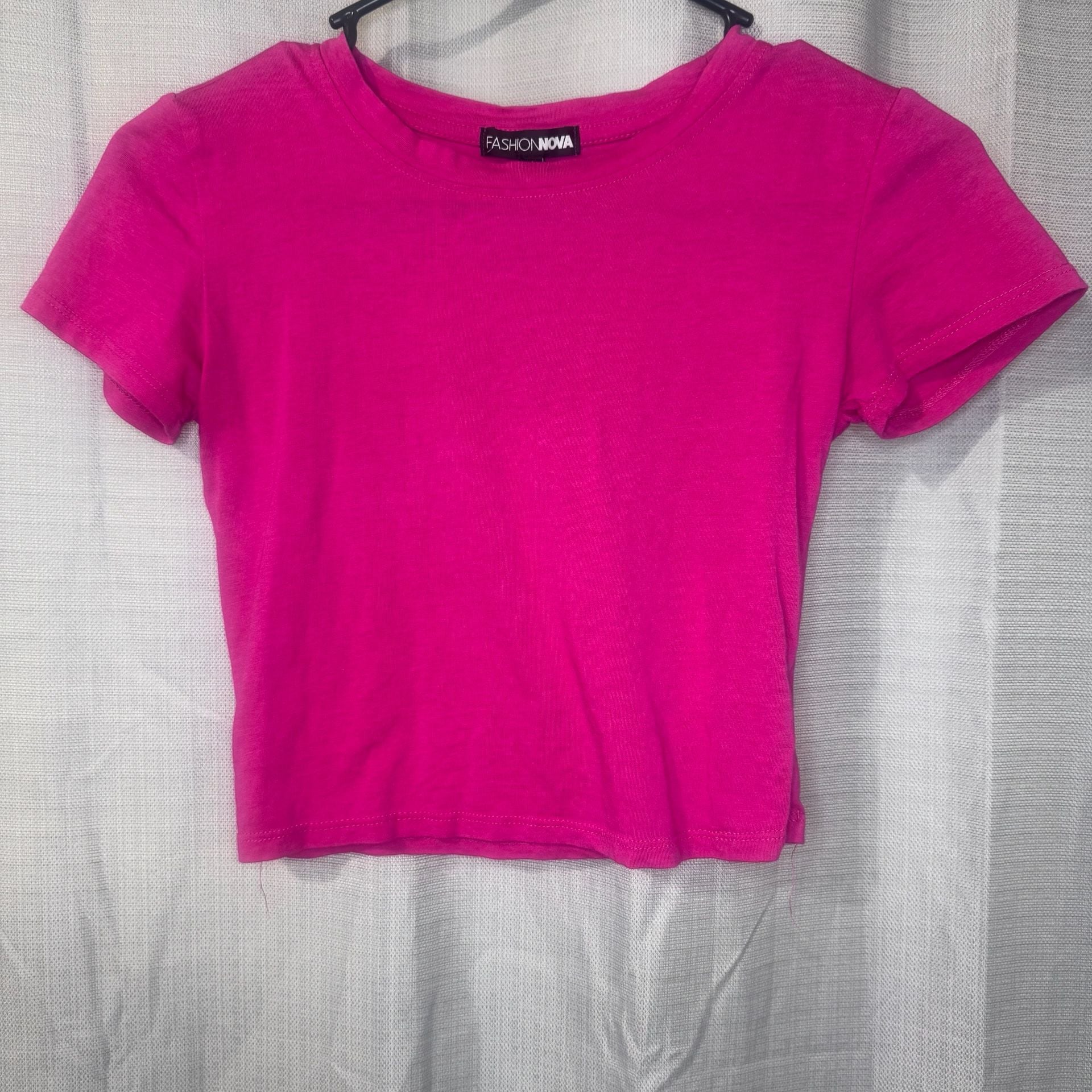 Fashion Nova Hot Pink Short Sleeve Crew Neck Crop Top 2
