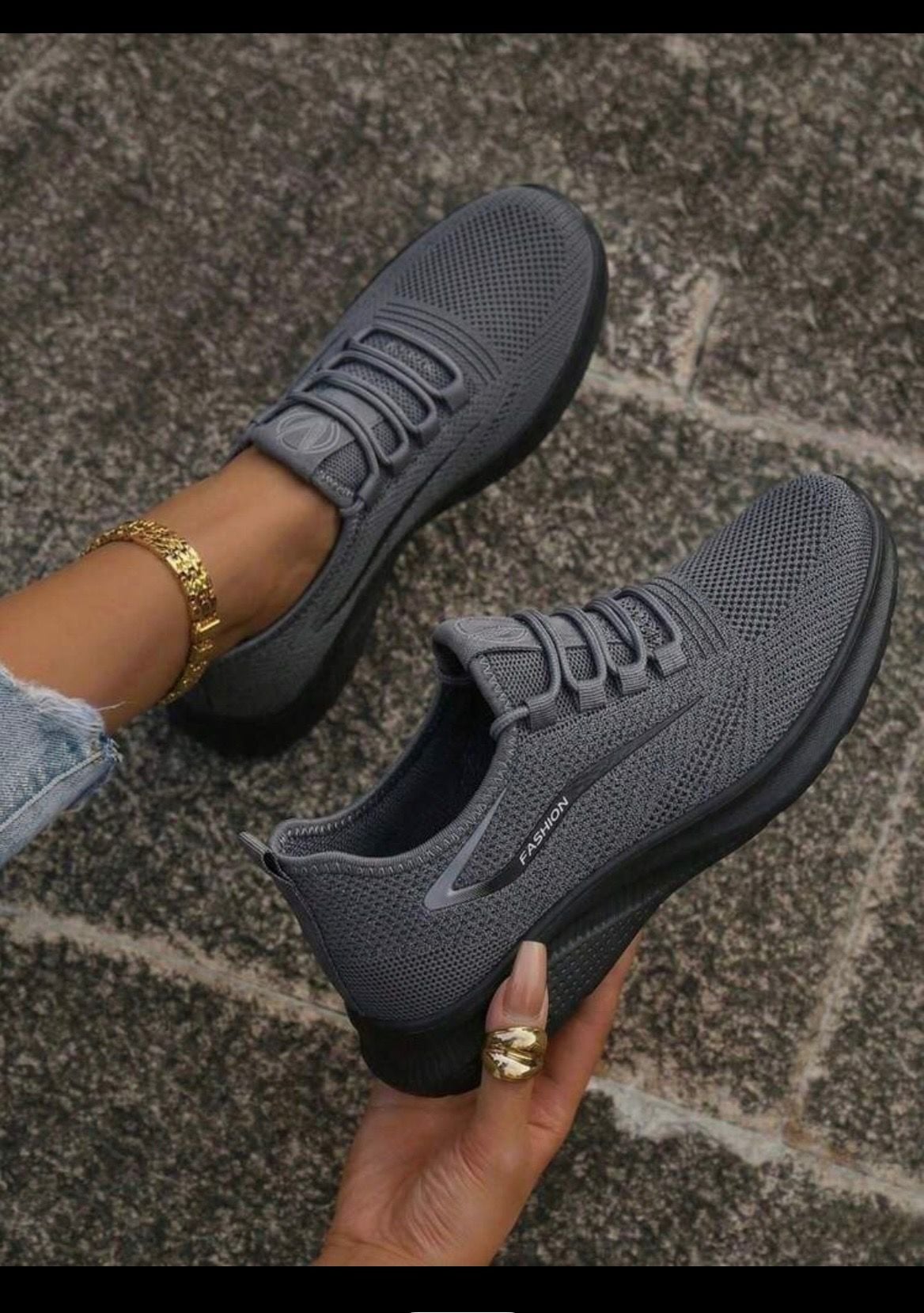 Fashion Lightweight Breathable Mesh Slip-On Running Shoes 1