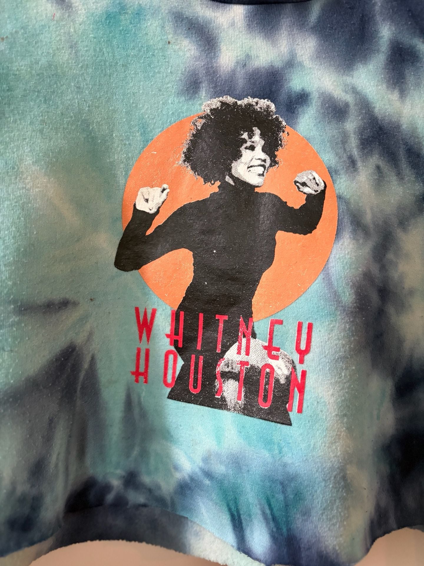 Whitney Houston 2020 Graphic Print Tie-Dye Cropped Crewneck Sweatshirt 4