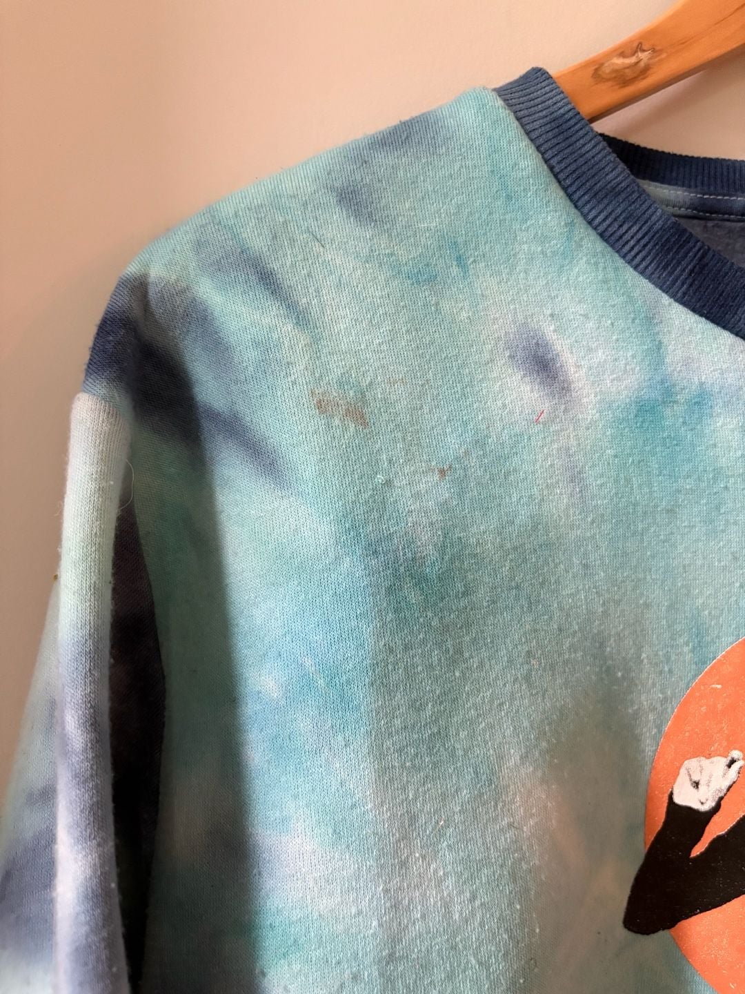 Whitney Houston 2020 Graphic Print Tie-Dye Cropped Crewneck Sweatshirt 6