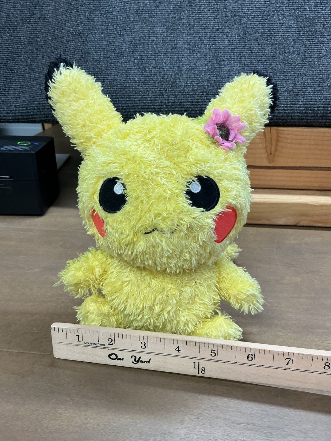 Sekiguchi Pokemon Mokomoko Female Pikachu Fluffy Plush with Flower 7