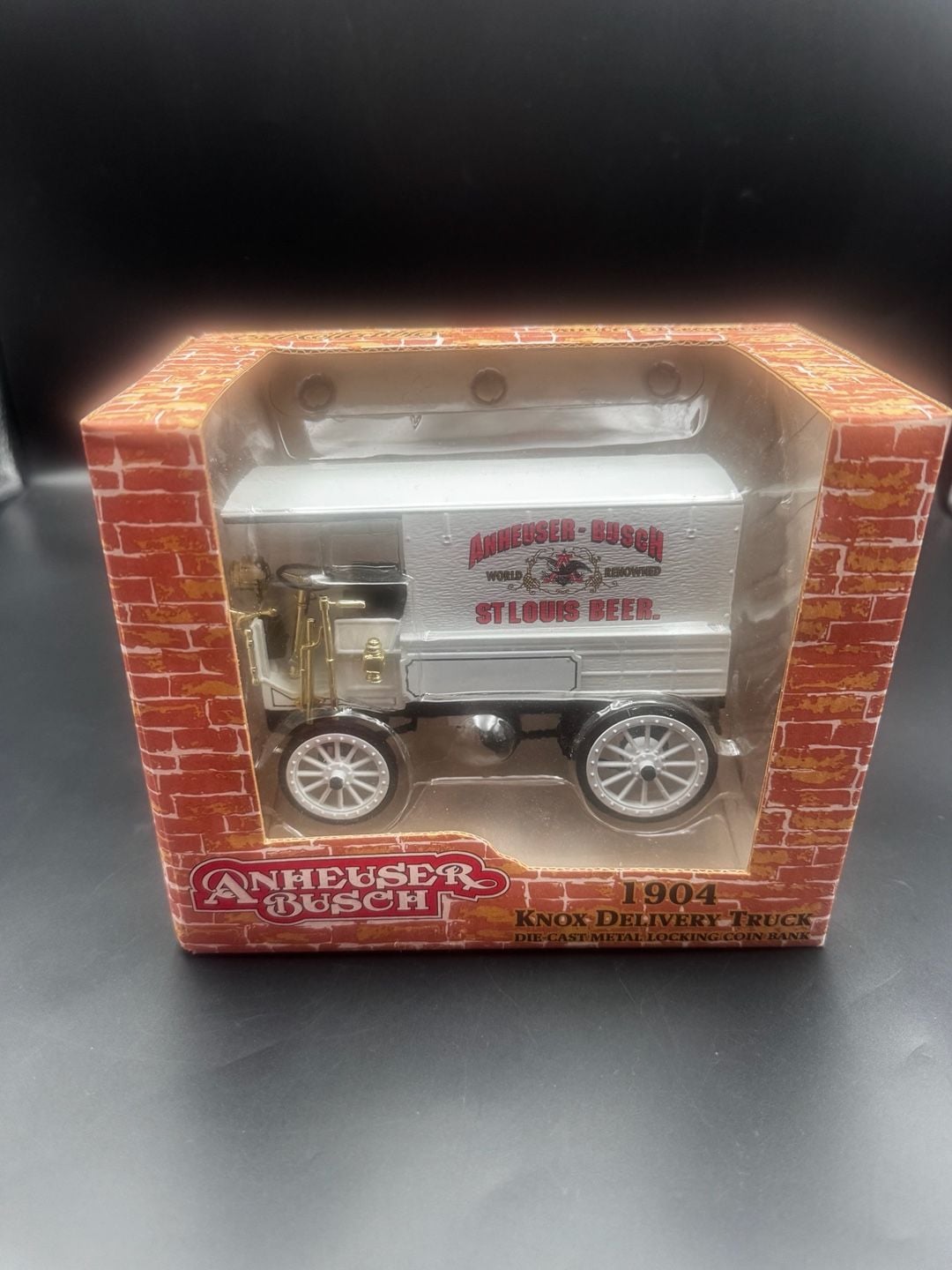 Ertl Collectibles Anheuser-Busch 1904 Knox Delivery Truck Die-Cast Metal 1