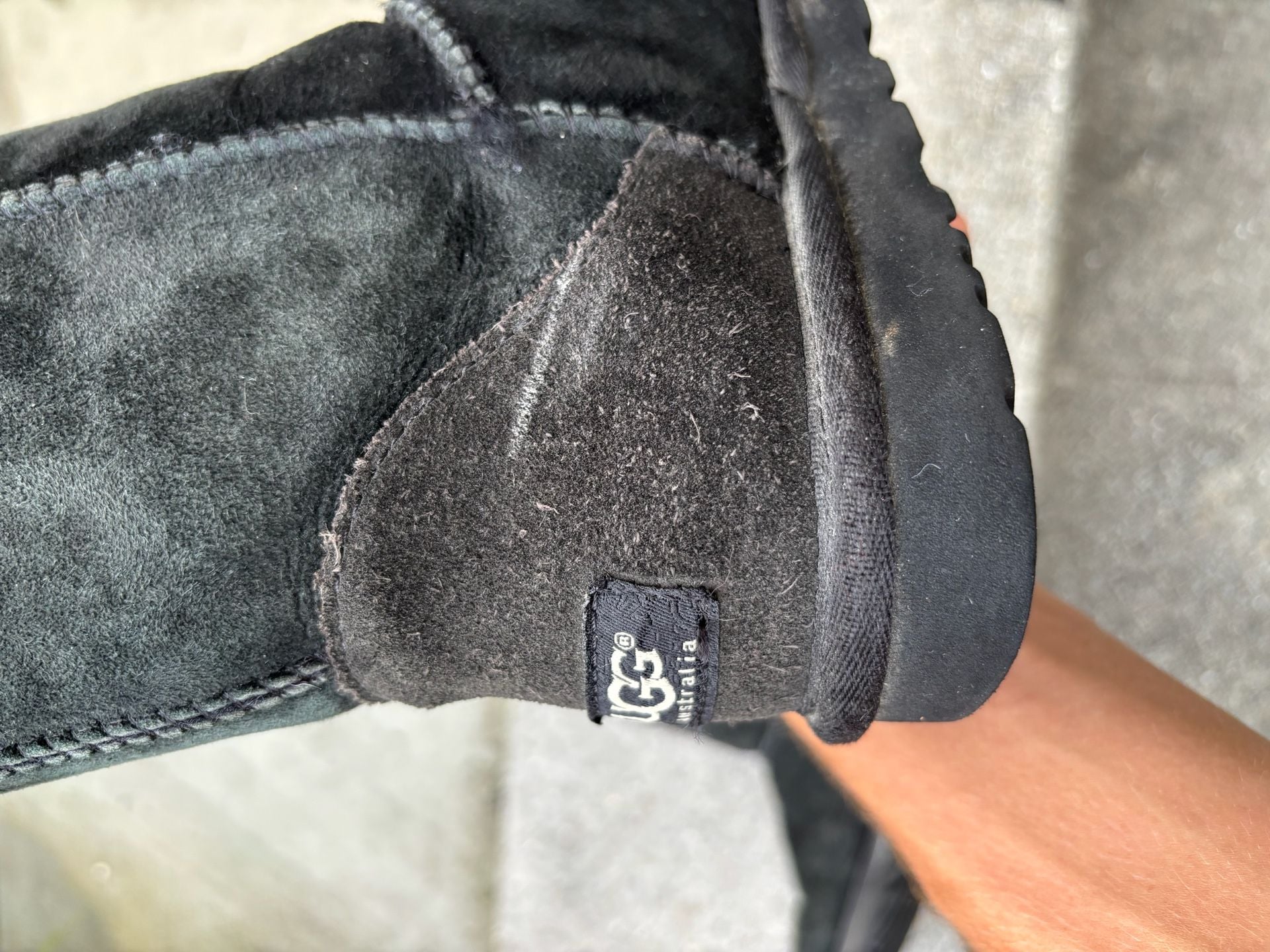 UGG Classic Short II Boots in Black Suede Women’s size 6 6