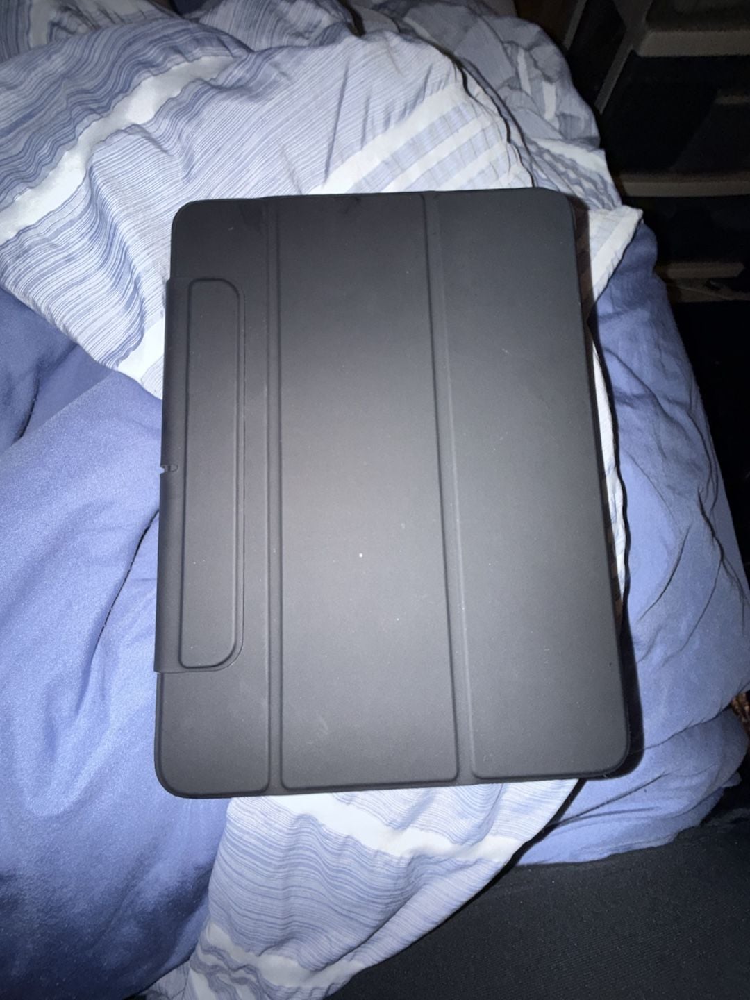 ESR Rebound Series Magnetic Hybrid Case for iPad Pro/Air 1