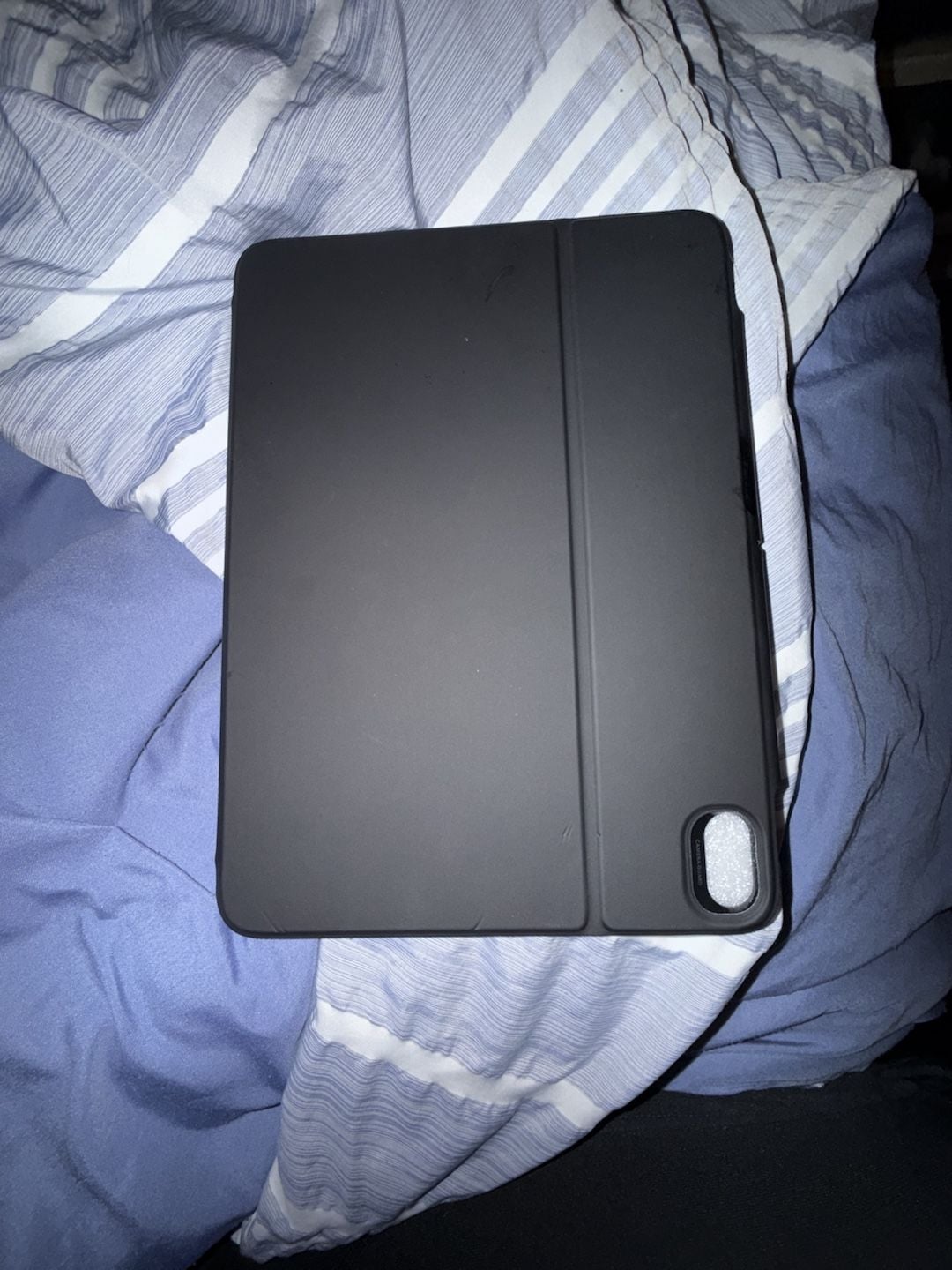 ESR Rebound Series Magnetic Hybrid Case for iPad Pro/Air 3