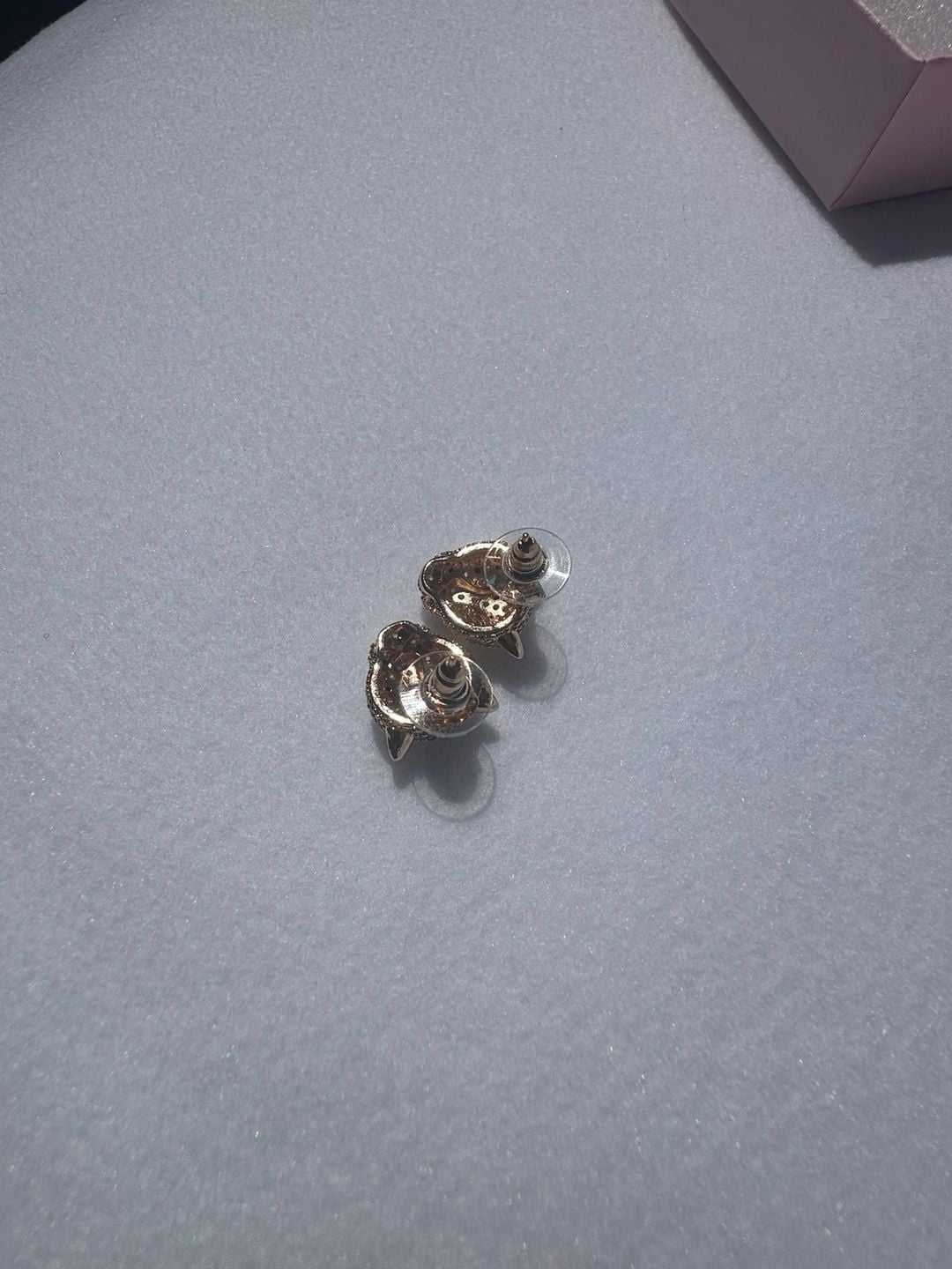 Rose Gold-Tone Leopard Head Stud Earrings with Rhinestones and Green Eyes 3