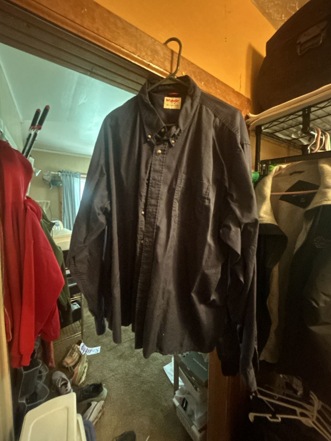 Wrangler Authentics Men's Long Sleeve Button-Down Shirt 1