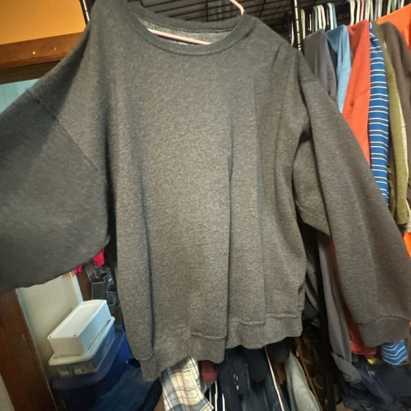 Fruit of the Loom Men's Charcoal Grey Crewneck Sweatshirt