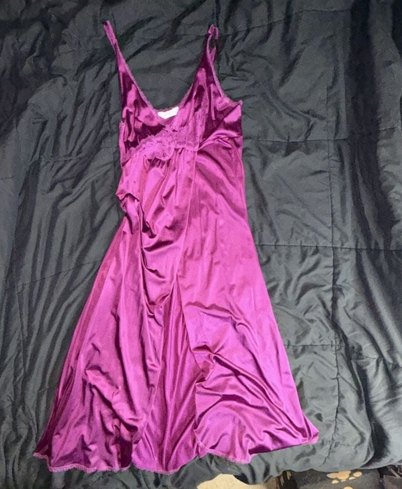 Vintage Vanity Fair Petites Purple Nylon Lace Trim Slip Nightgown Size L 1