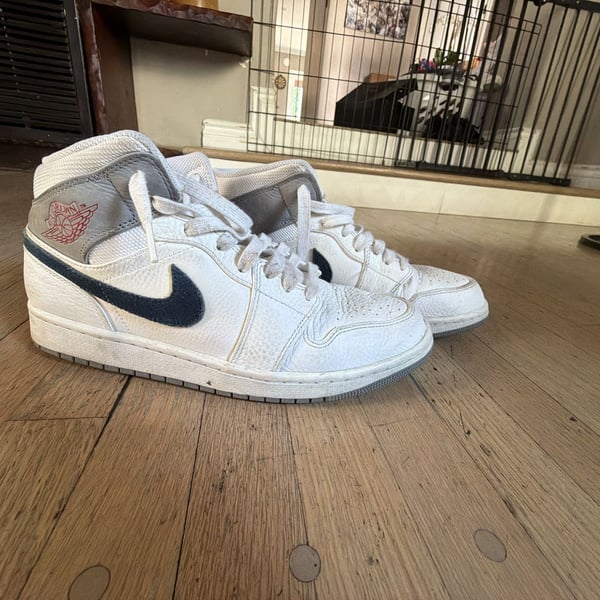 Nike Air Jordan 1 Mid 'Paris' (DR8038-100)