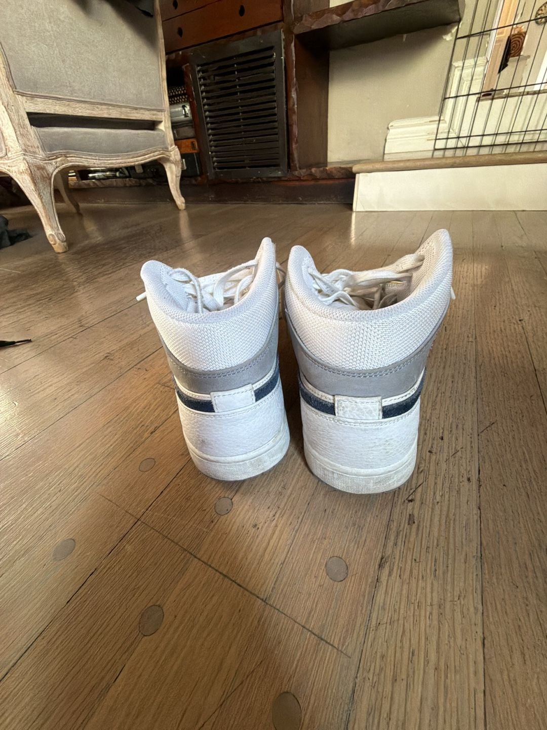 Nike Air Jordan 1 Mid 'Paris' (DR8038-100) 5
