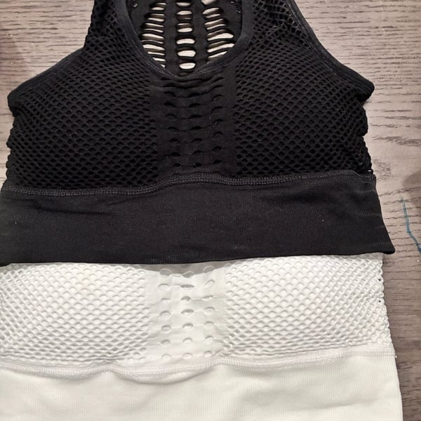 Char Ming & Dream Women's Seamless Mesh Racerback Padded Sports Bra, 2-Piece Set size Medium