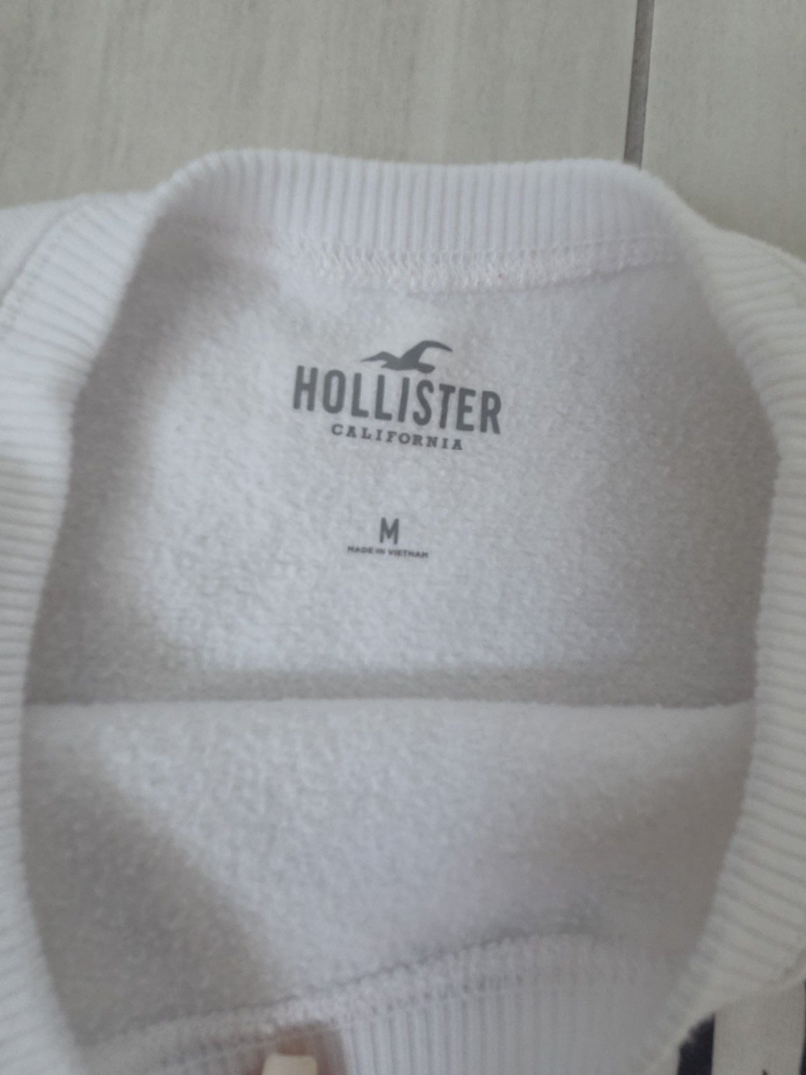 Hollister Los Angeles Graphic Crewneck Sweatshirt 4
