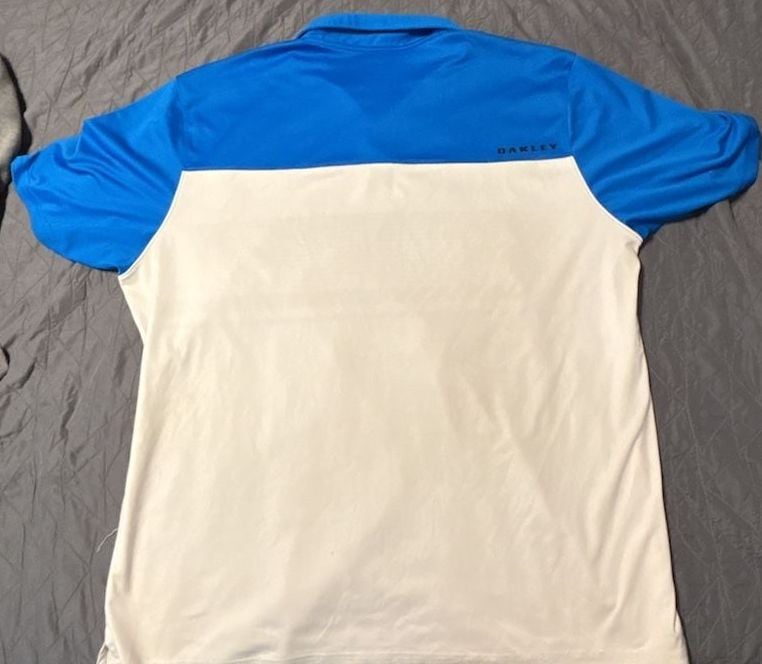 Oakley Men's Short Sleeve Performance Golf Polo Shirt Blue and White 4