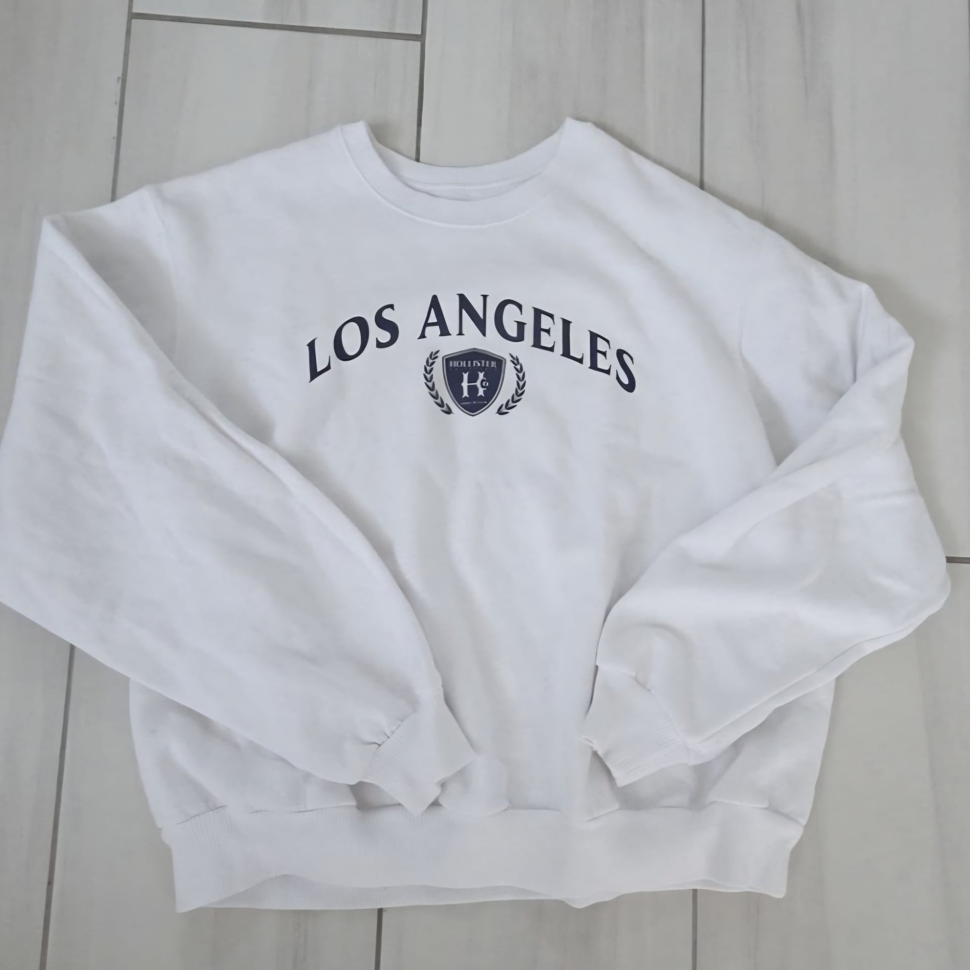 Hollister Los Angeles Graphic Crewneck Sweatshirt 5