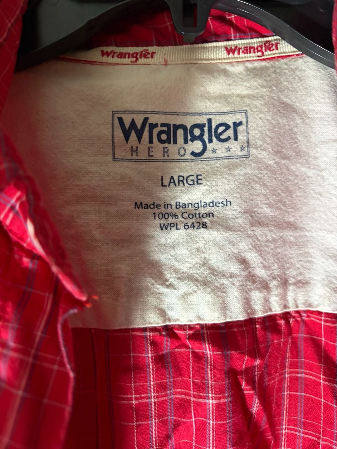 Wrangler Hero Men's Red and White Plaid Short Sleeve Button-Down Shirt 3