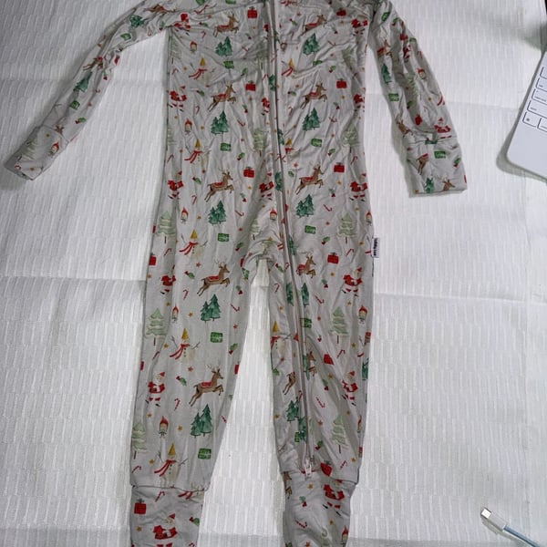 Lullaby Luxe Bamboo Viscose Christmas Holiday Pattern Zippy 18-24M