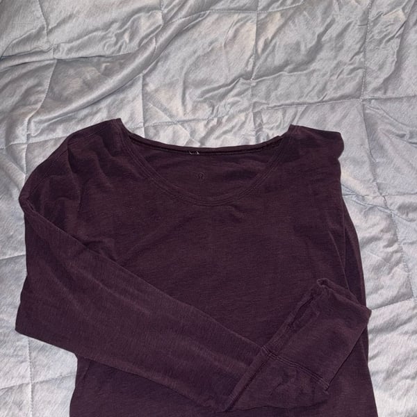 Lululemon Long Sleeve V-Neck Pullover Shirt with Thumbholes