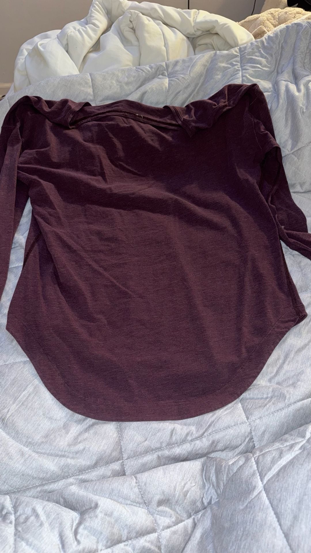Lululemon Long Sleeve V-Neck Pullover Shirt with Thumbholes 2
