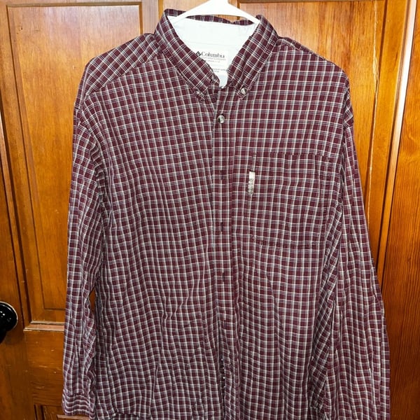 Columbia Sportswear Men's Long Sleeve Button-Down Plaid Shirt, Burgundy and White, Size Large