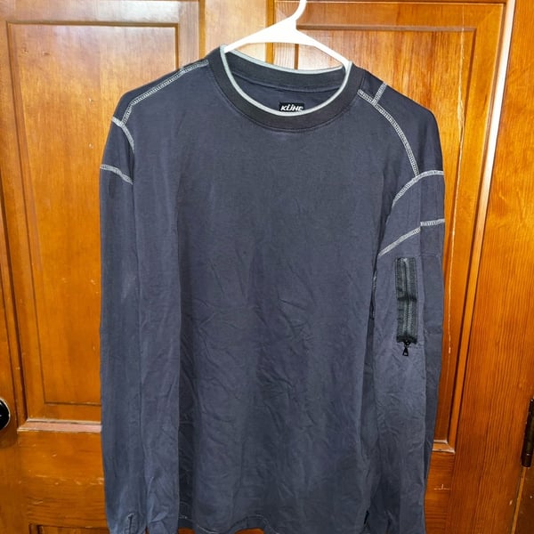 KÜHL Kommando Crew Long Sleeve Organic Cotton Shirt with Sleeve Pocket