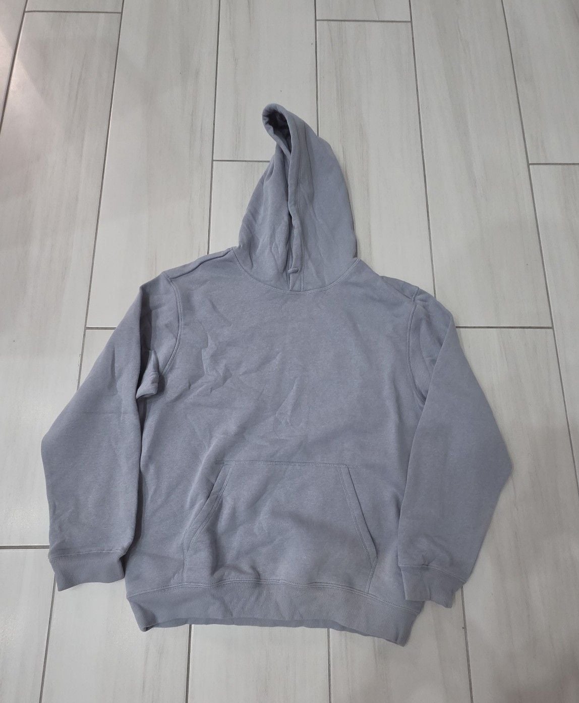 H&M Basic Pullover Hoodie in Gray 2