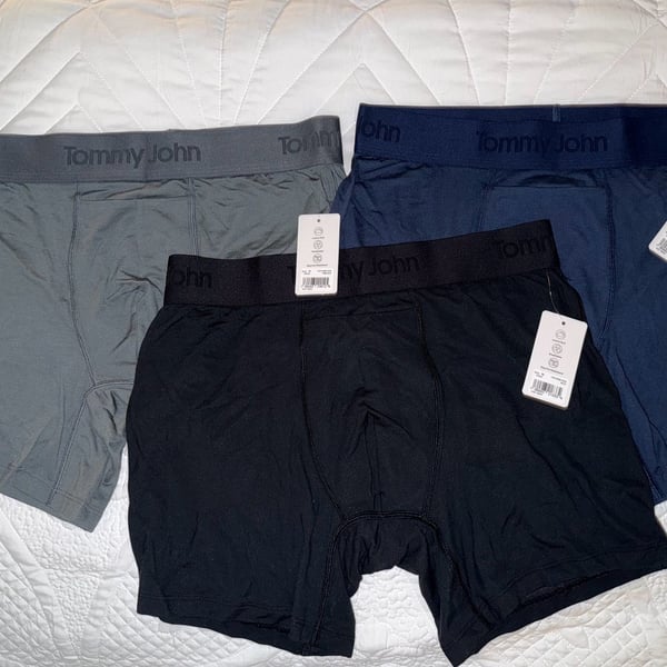 Tommy John Men's Luxury Soft Boxer Briefs - 3 Pack (Black, Gray, Navy)