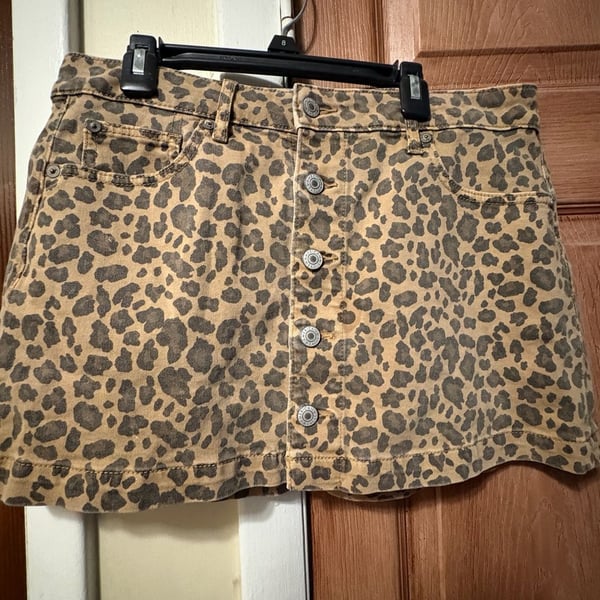 American Eagle Outfitters American Eagle Skirt Womens Small Beige Cheetah Print Ruffle A-Line Pull On