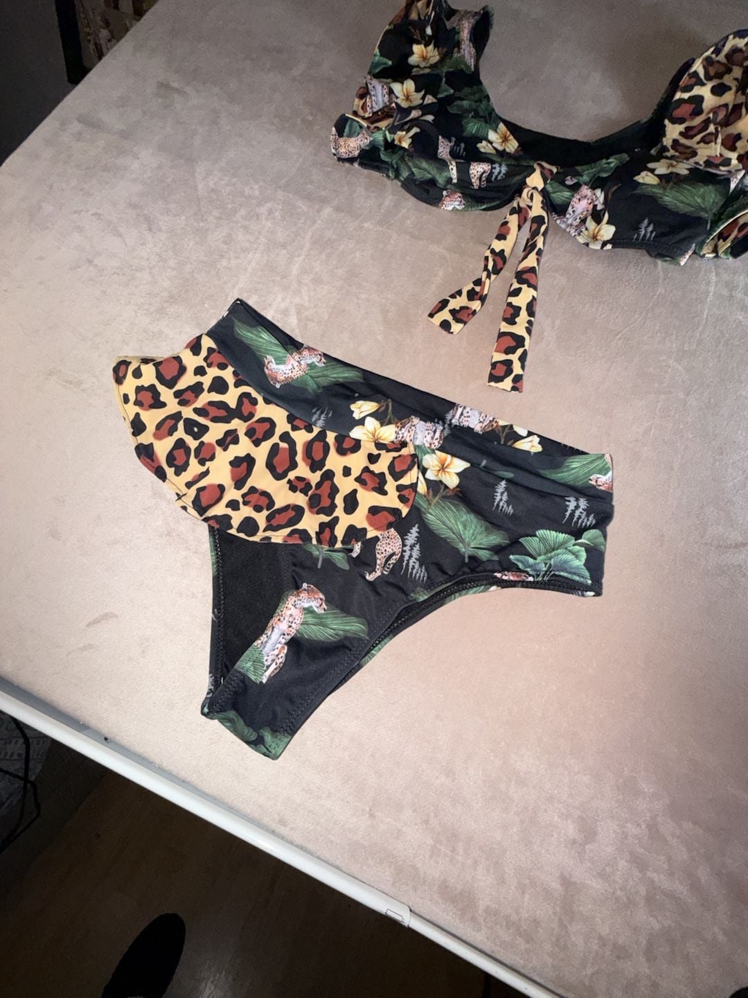 Leopard and Tropical Floral Print Ruffled High-Waisted Bikini Set (BoxA1-2018) 4