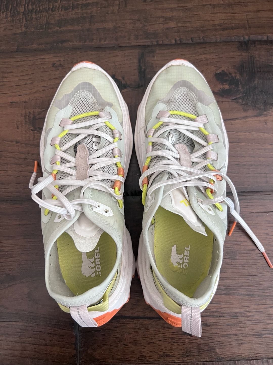 SOREL Kinetic Breakthru Tech Sneaker (Women) US7 Used 3